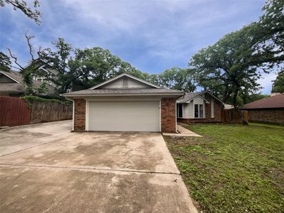409 Misty Oaks St, Azle, TX, 76020
