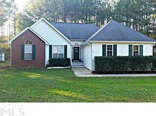 611 Grove Pointe Way, Locust Grove, GA 30248