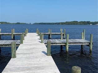 111 Gibson Ln, Elizabeth City, NC 27909