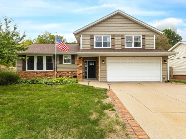 5804 Lillie Ave, Davenport, IA 52806