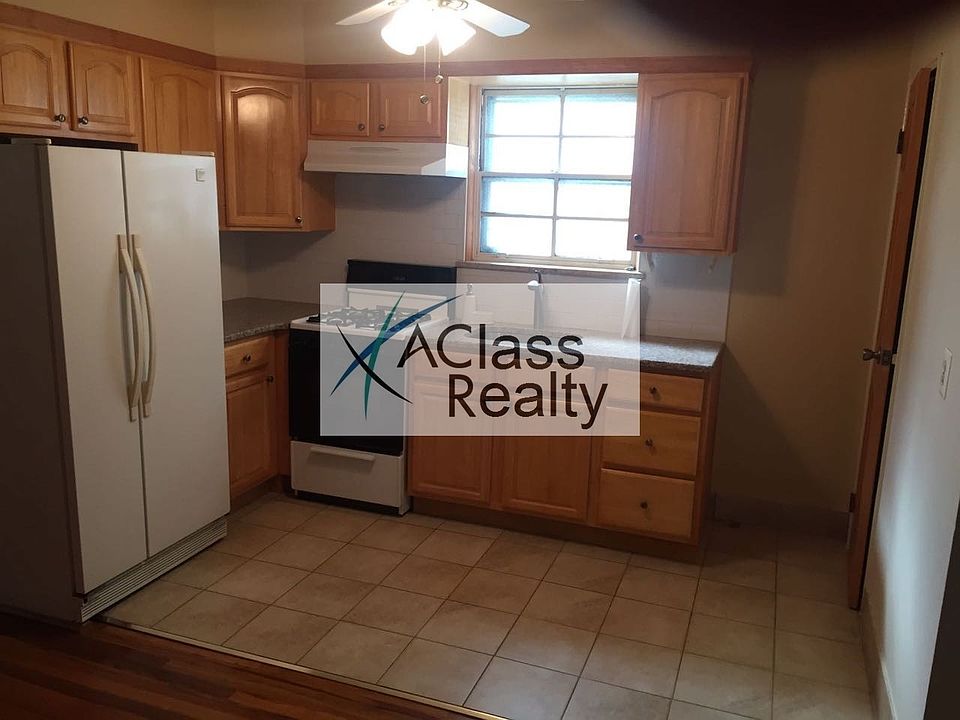 1st image of 2365 36th St #1