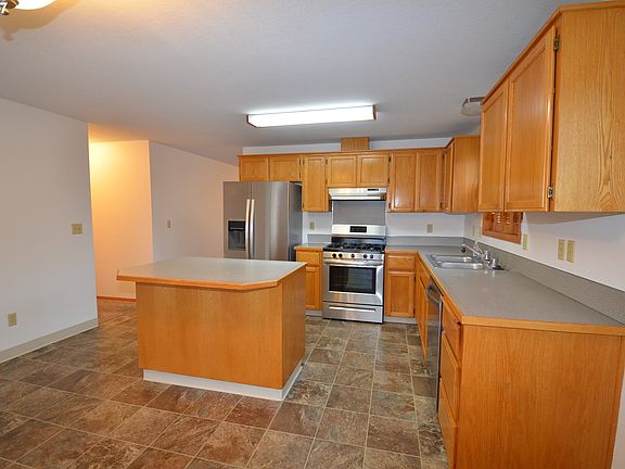 4th image of 15508 NE Hickory St