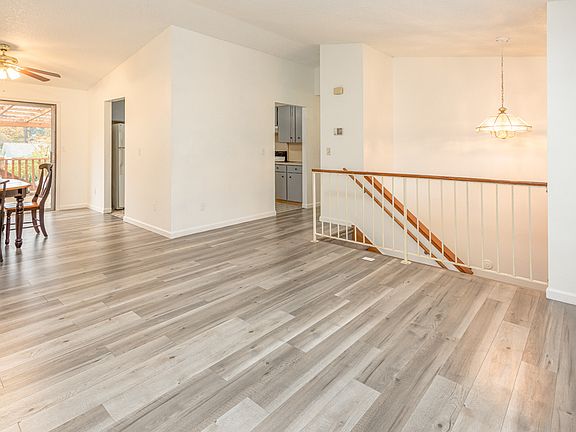 3rd image of 16907 13th Avenue Ct E