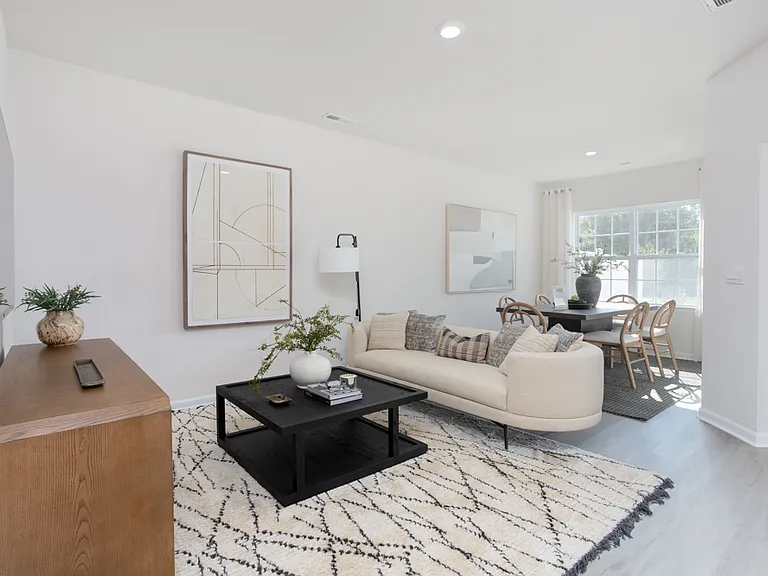 5500 Avery Dr — Photo 3