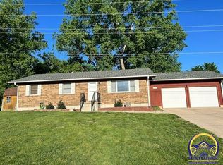 717 Idaho Ave, Holton, KS 66436