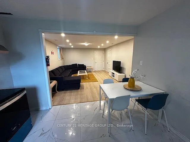 380 Georgian Dr #BASEMENT — Photo 3