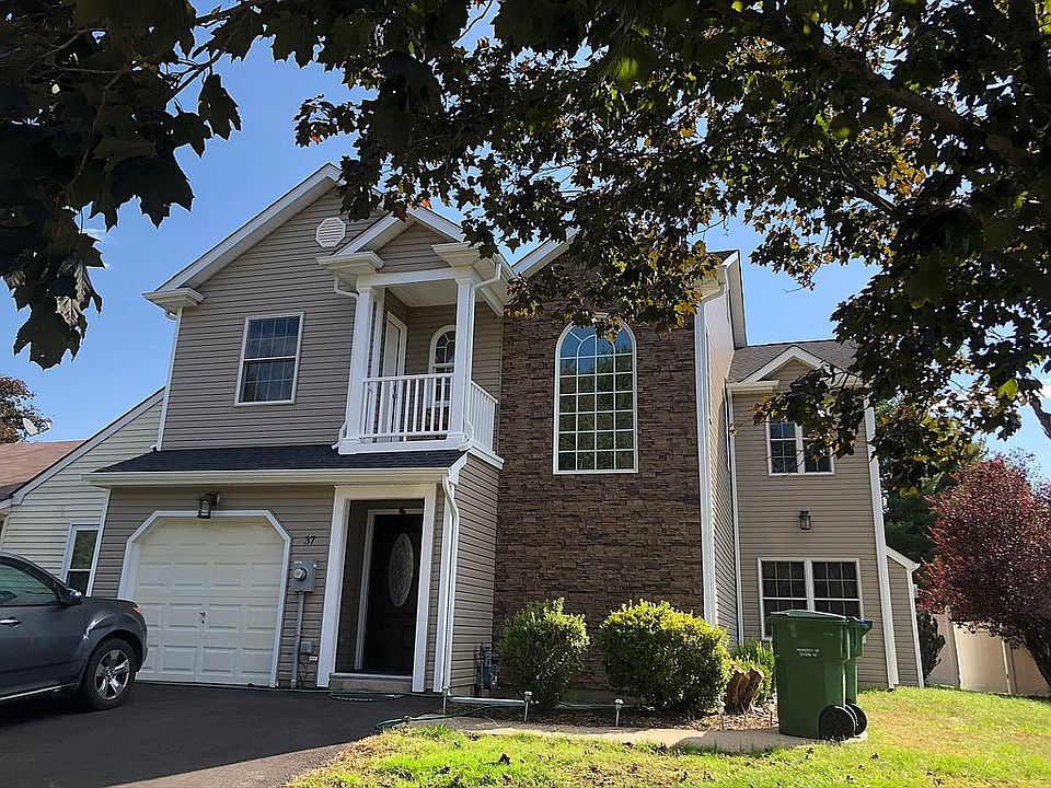 2nd image of 37 Woodbrooke Dr