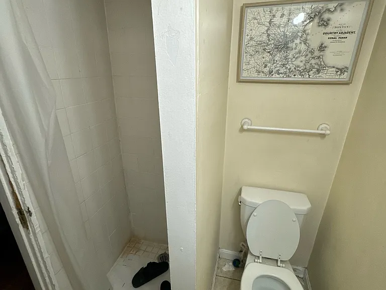 447 Park Dr #B — Photo 18