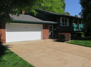 710 N Lincoln Ave, O'Fallon, IL 62269