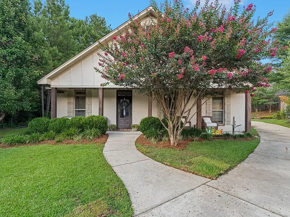 8 Tuscan Ln, Sumrall, MS 39482