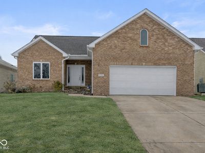 6206 Regency Dr, Columbus, IN, 47203