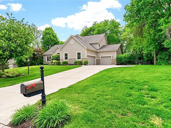 4th image of 2298 Crestridge Dr