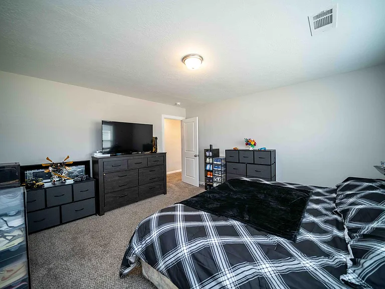 253 Prominence Dr — Photo 13