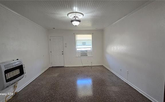 3rd image of 600 Bellecastle St #3