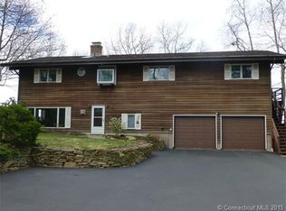 59 Inchcliffe Dr, Gales Ferry, CT 06335