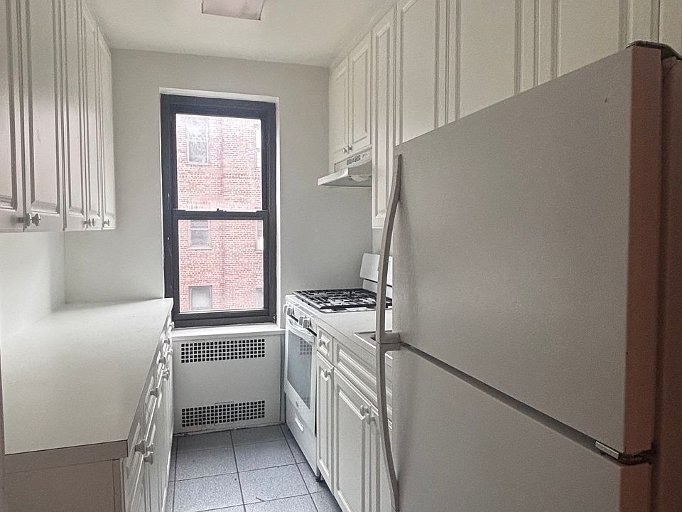 2nd image of 6400 Saunders St APT 3B