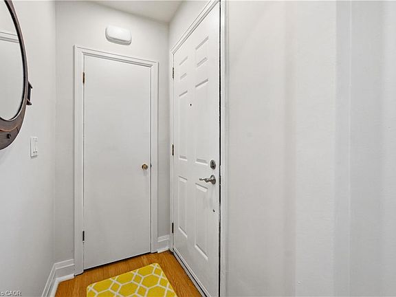 4th image of 18 Ipswich Pl