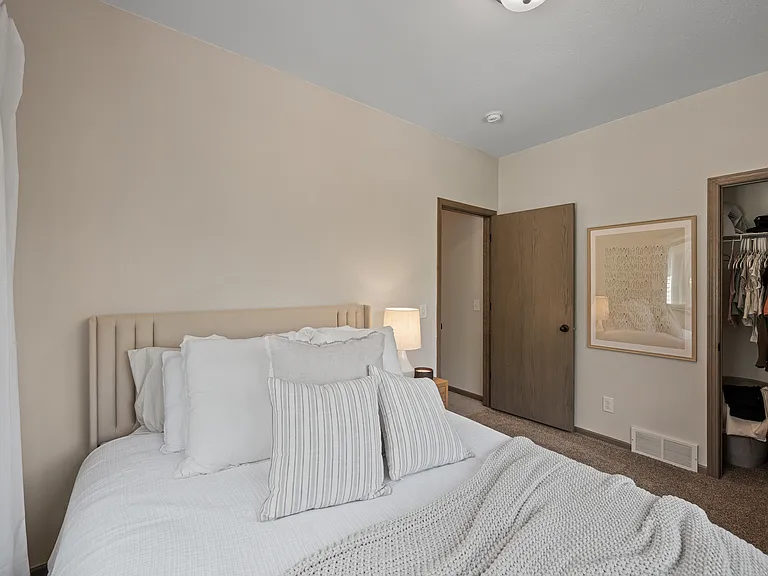 1048 Dayton Ave #1046 — Photo 11