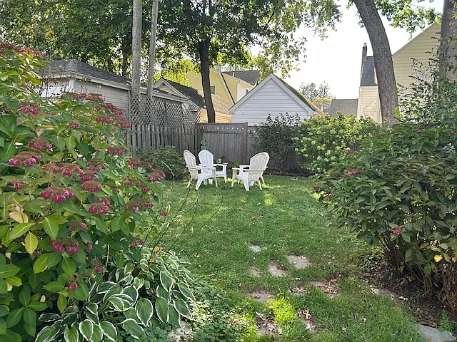 grass area in back to play or visit
