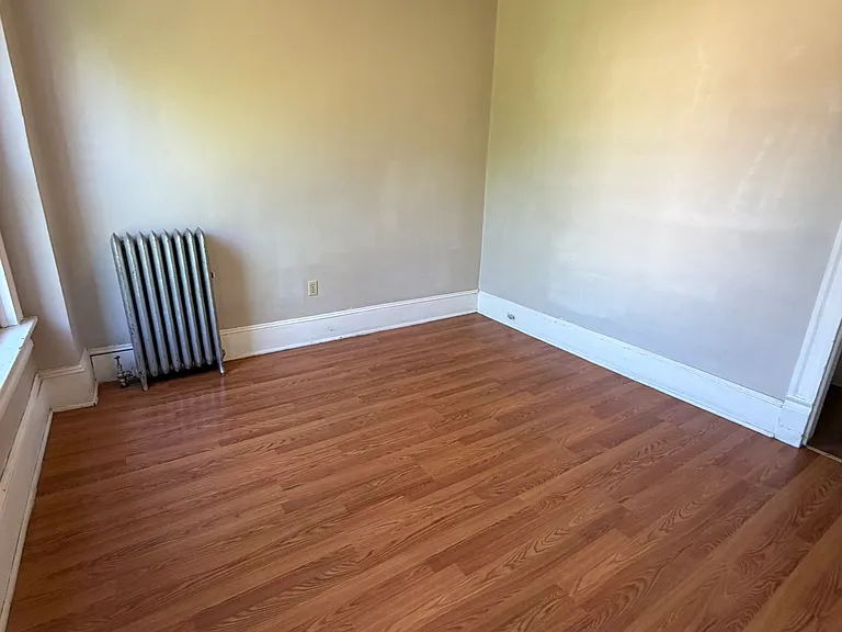 568 Main St #6 — Photo 10