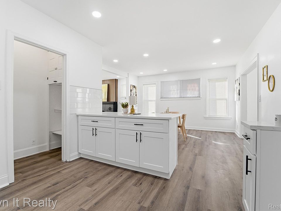 16803 Lawton St, photo 18