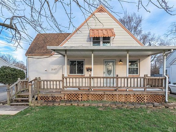 2nd image of 2137 Lamberton St