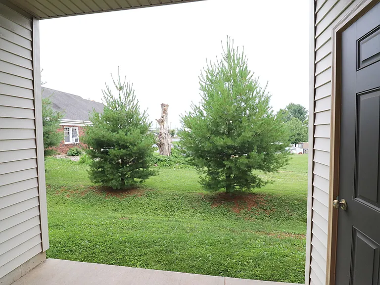 1605 W Main St #E — Photo 11