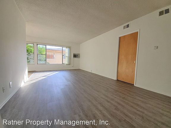 4th image of 604 N Flores St APT 6