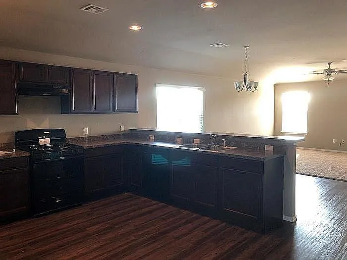2414 Canyon Creek Dr — Photo 8