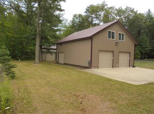 4077 Tower Hill Rd, Houghton Lake, MI 48629