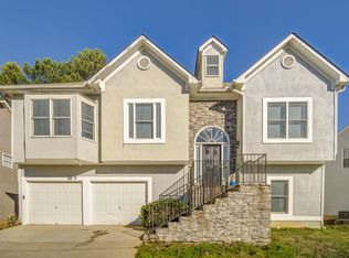 5475 Twin Lakes Dr, College Park, GA 30349