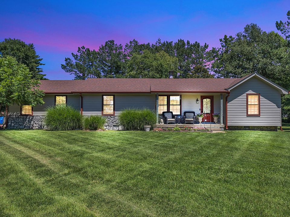 1st image of 325 Dawn Dr