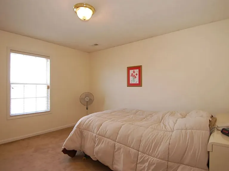 9406 Harlow Ct — Photo 14