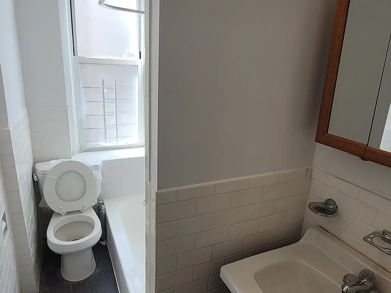 1020 Walton Ave #12D — Photo 11