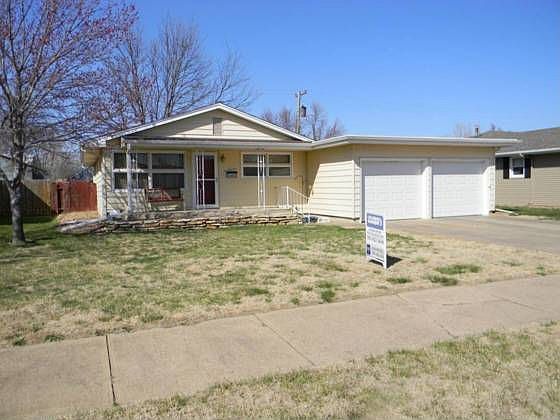 1st image of 619 Carl Ave