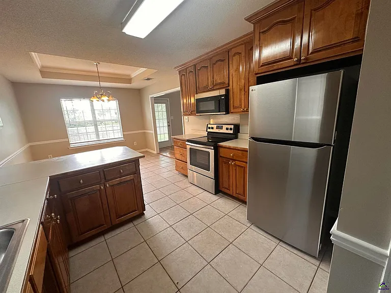 123 Larkspur Ln — Photo 14