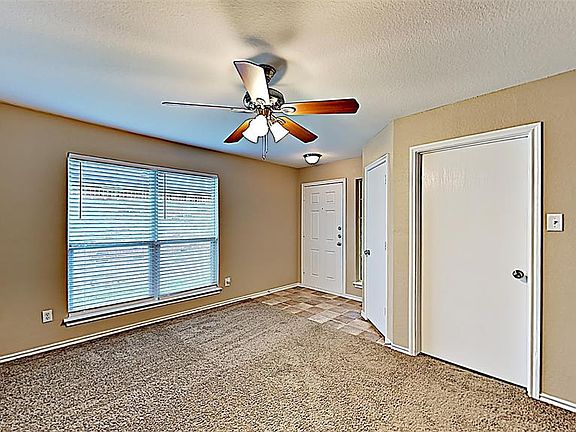 3rd image of 3014 Casa Bella Dr
