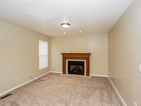 3rd image of 7029 Elias Cir