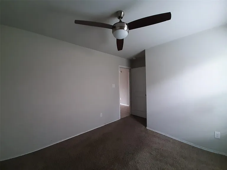 23614 Water Hickory Dr — Photo 16