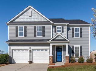 919 Leach Ave, Thomasville, NC 27360
