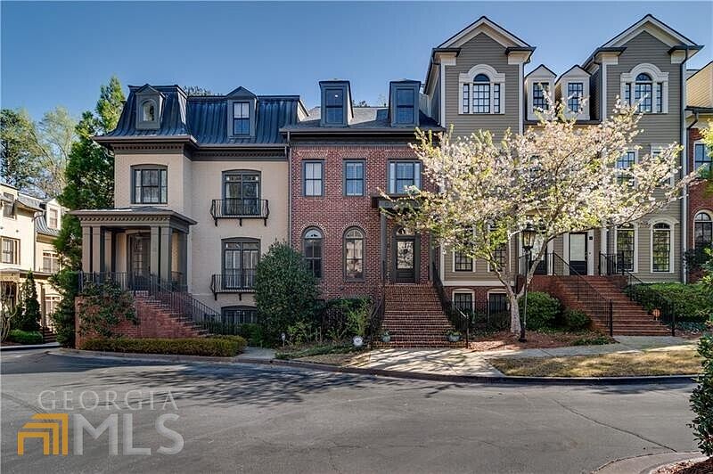1st image of 3127 Lenox Rd NE APT 28