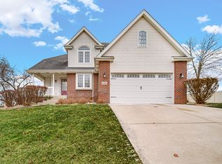 1325 Tanglewood Ct, Crown Point, IN 46307