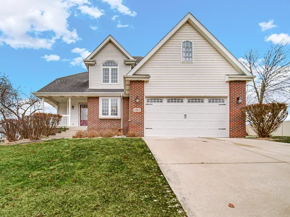 1325 Tanglewood Ct, Crown Point, IN 46307