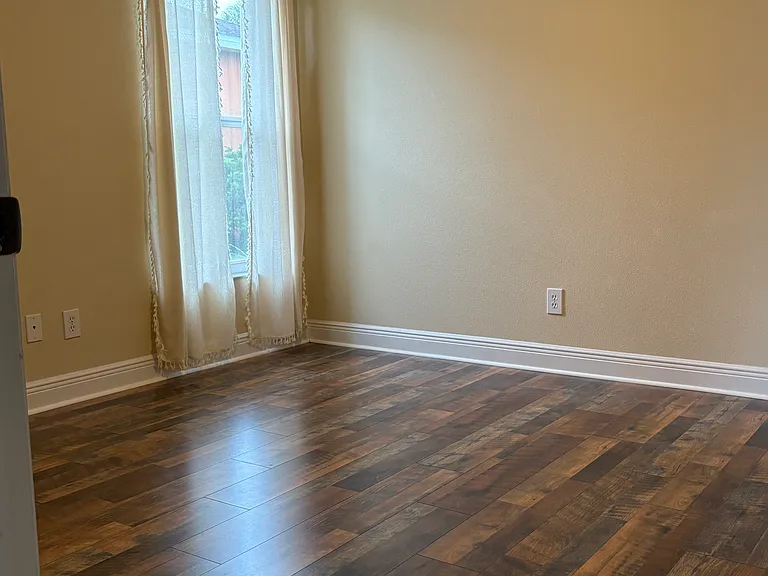 6302 Sturbridge Ct — Photo 12