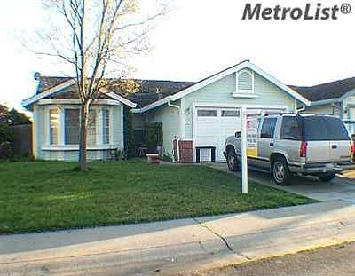 1st image of 443 Berthoud St