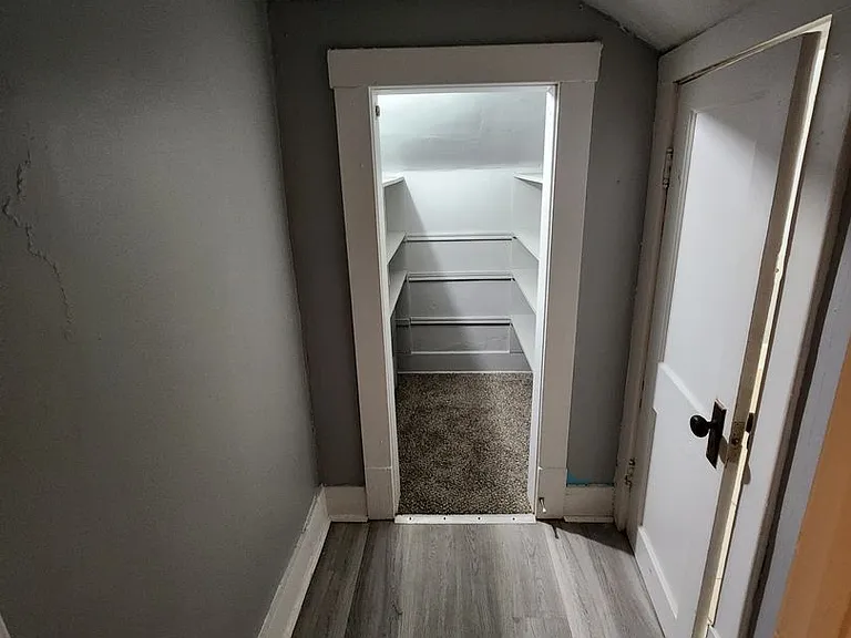 6010 Florence Blvd — Photo 40