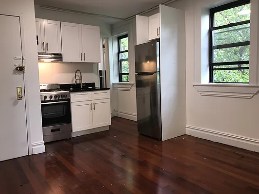 Rented by Bond New York | media 11