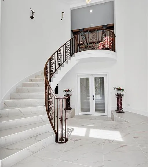 403 Seabee Ave — Photo 2