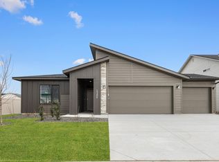 5384 S Desert Cactus Ave, Meridian, ID 83642