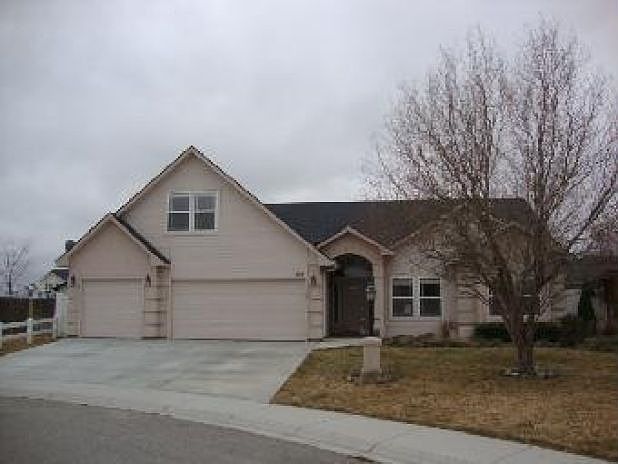 2nd image of 1819 W Garden Ct